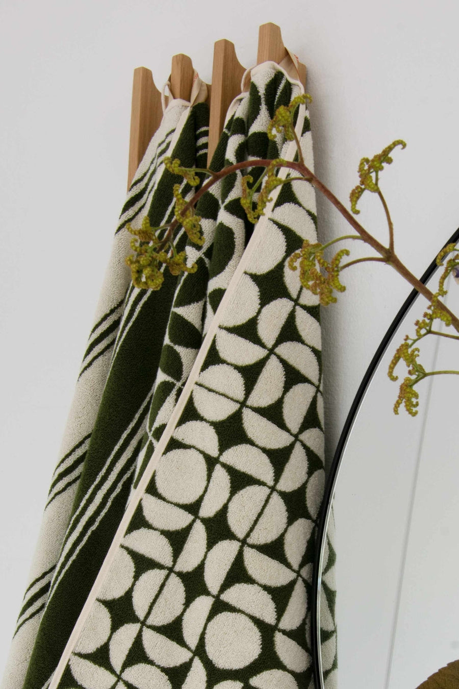 Geo håndklæde, Alpine Moss/Cream - 70x140 cm